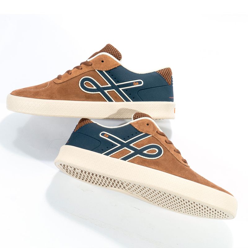 EMERGENTE-AZUL-COGNAC-ESSENCIAL_350007_20_5