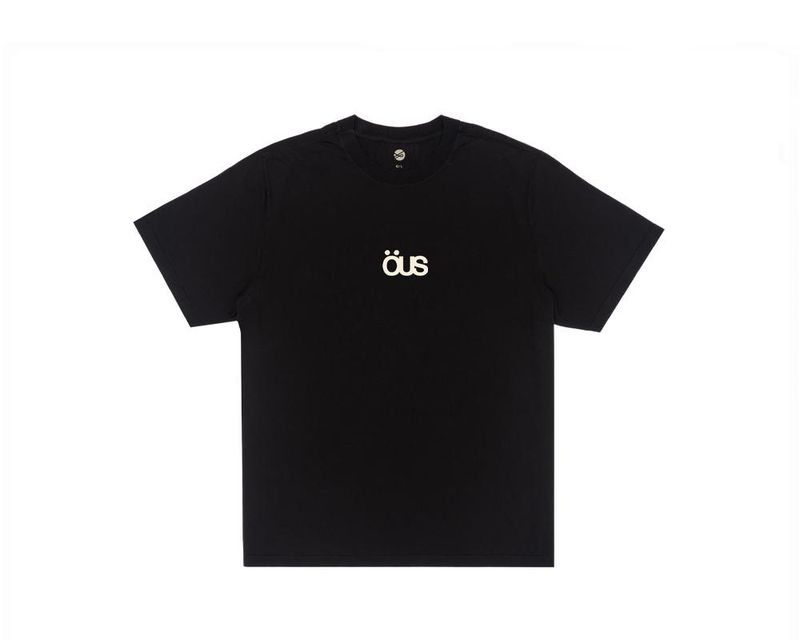 Camiseta-ous-semi-logo-preta-