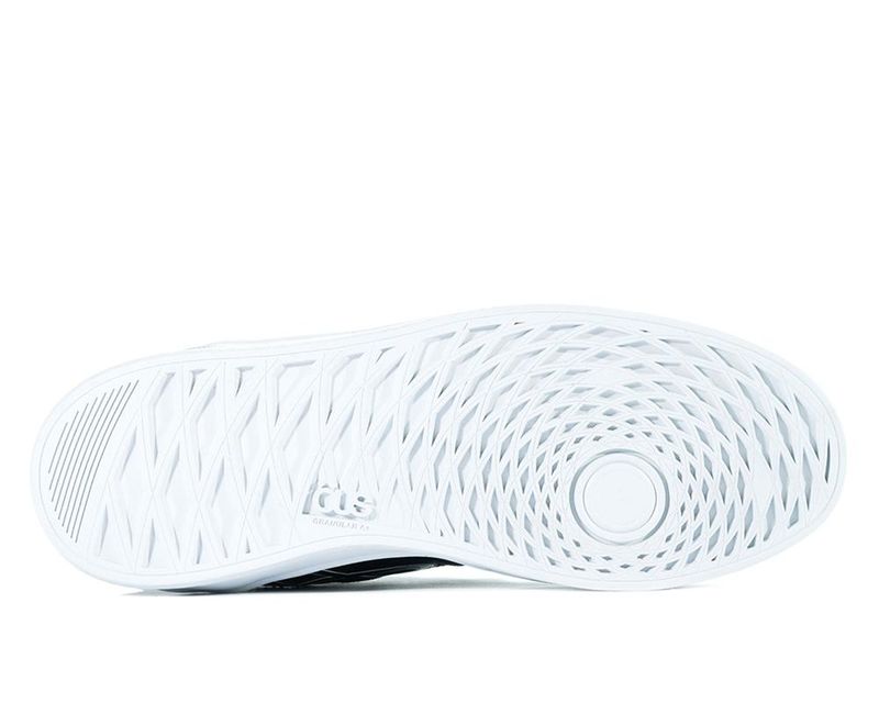 Tenis-OUS-Arquitetonico-Preto-Branco-Essencial