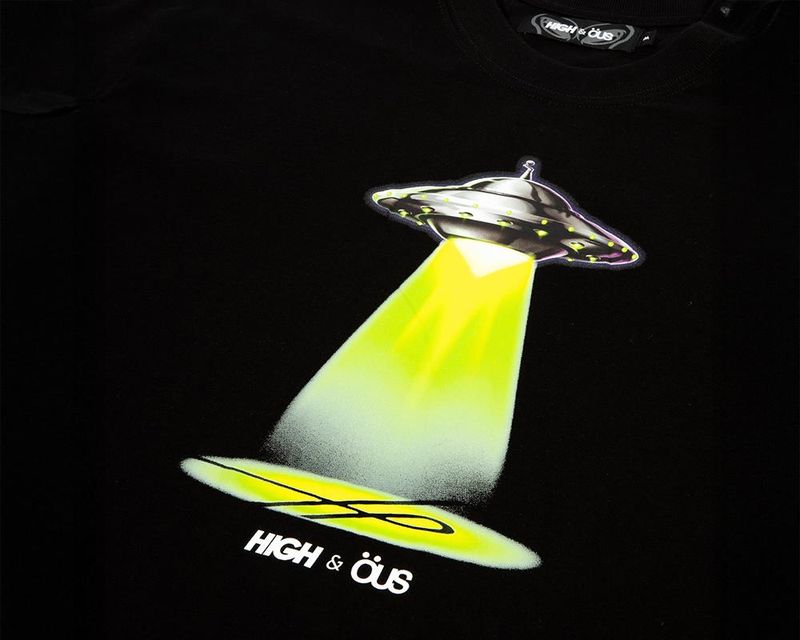 UFO_HIGHxOUS_Longsleeve_Black_Detail