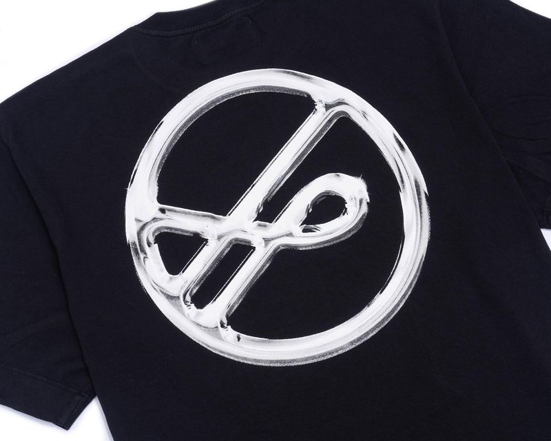 Camiseta-Cromo-Preto