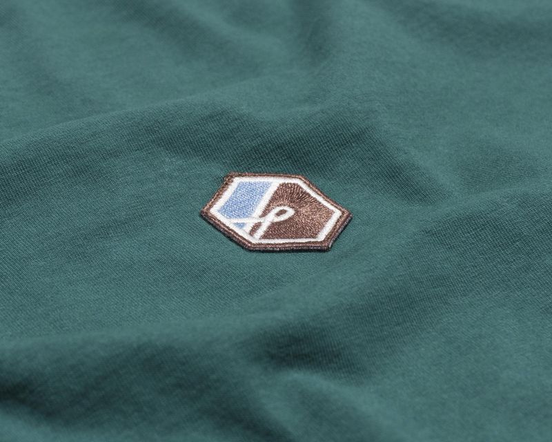Camiseta-Cubo-Minimal-Verde