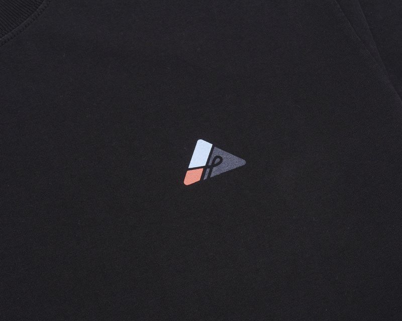 Camiseta-Logo-Minimal-Preta